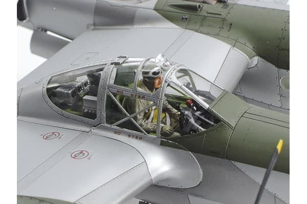 Tamiya 1/48 Lockheed® P-38®J Lightning® i 1:48