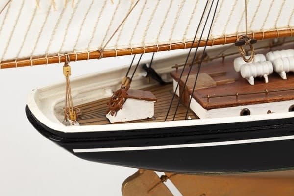 1:100 Bluenose II - Skrog i tre