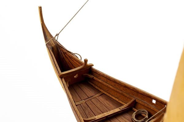 Billing Boats 1:25 Roar Ege  -Wooden hull
