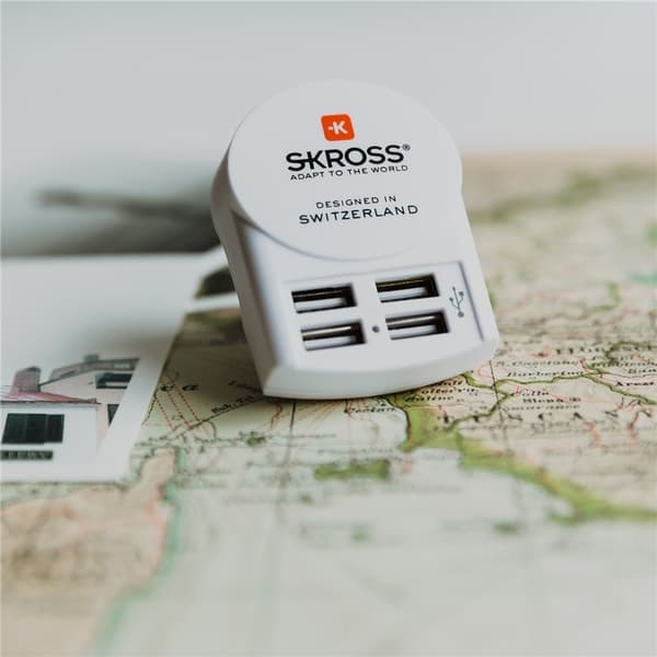 SKROSS uSB-lader EU med 4 porter