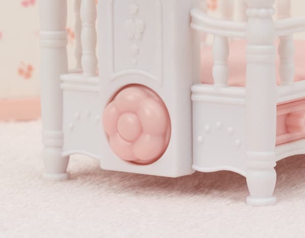 Sylvanian Families Vauvavuode mobileilla
