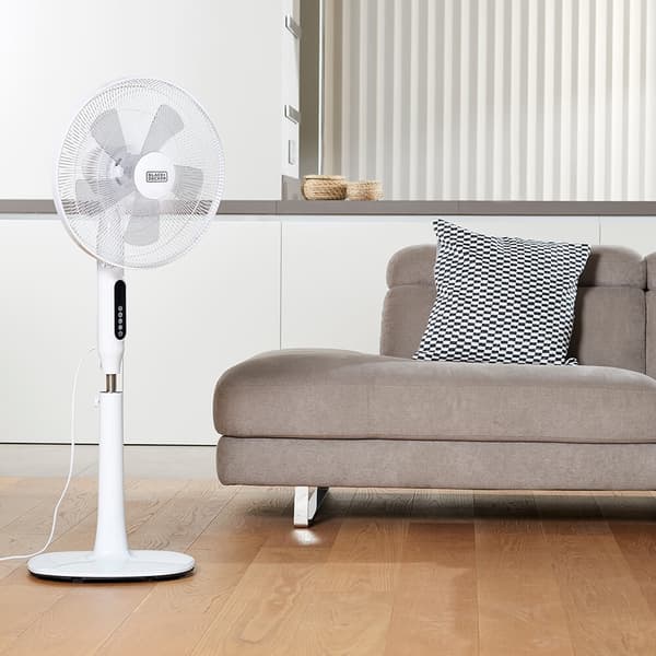 BLACK+DECKER Gulvventilator 5 Blade Hvid 110-135 cm