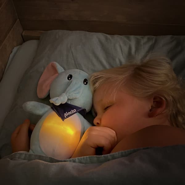 Alecto Kosete elefant med beroligende lyder og nattlys
