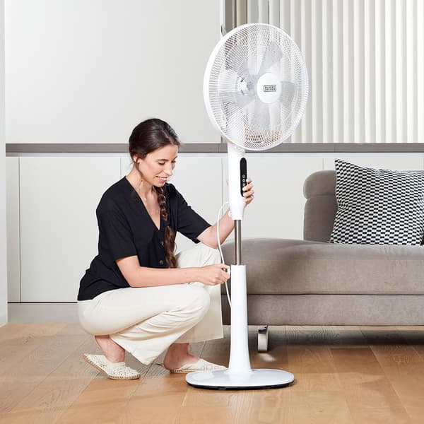 BLACK+DECKER Gulvventilator 5 Blade Hvid 110-135 cm
