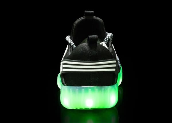 LED Sneakers med snørebånd str. 32, Sorte