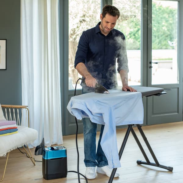 Tefal Cube Garment Steamer  UT2020E0