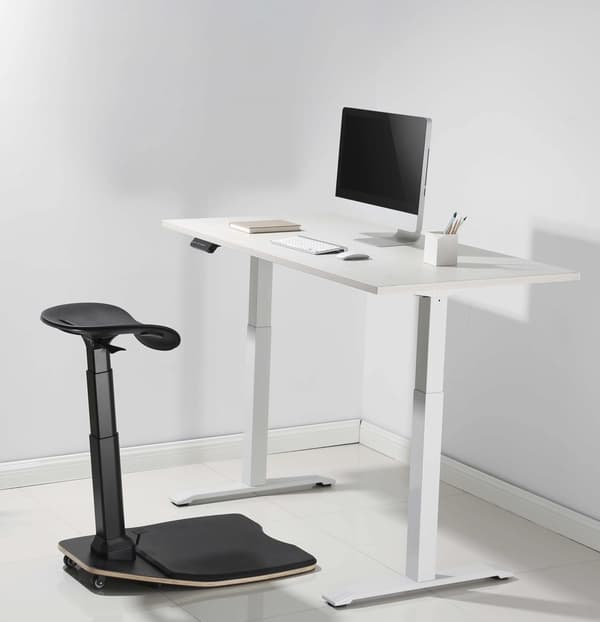 DELTACO OFFICE ergonominen seimomatuoli, musta