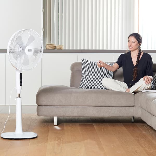 BLACK+DECKER Gulvventilator 5 Blade Hvid 110-135 cm