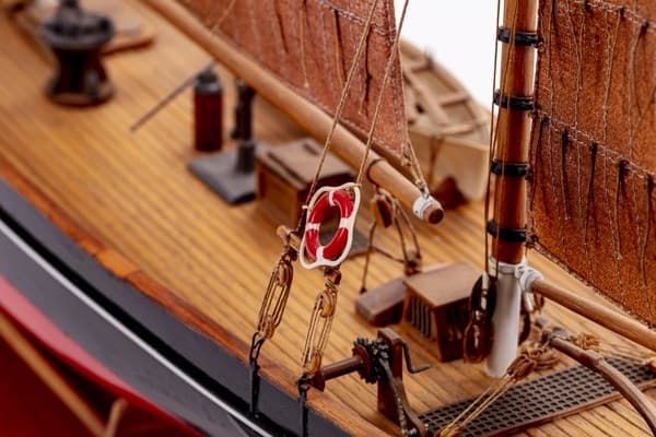 1:50 FD 10 Yawl - Skrog i tre