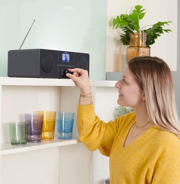 Hama FM/DAB+/CD/BT Internetradio DIR1570CBT Svart