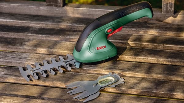 Bosch EasyShear -akkuruohosakset