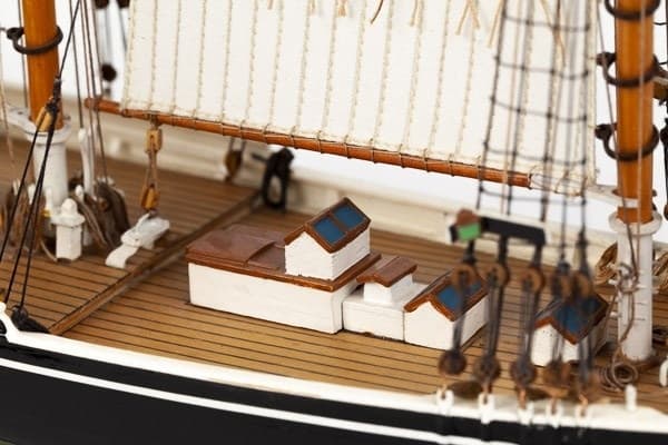 1:100 Bluenose II - Skrog i tre