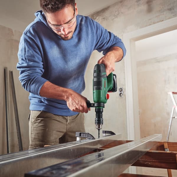 Bosch UniversalHammer 18V sladdlös hammare, solo + adapter