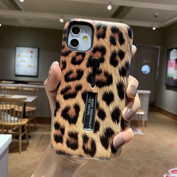 Modeetui med fingerholder - iPhone 12 Mini, Leopard
