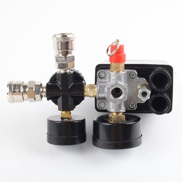 Trykluftkompressor, trykafbryder, reguleringsventil, trykregulator, 220V 0-180 PSI trykmåler (med lynkobling).