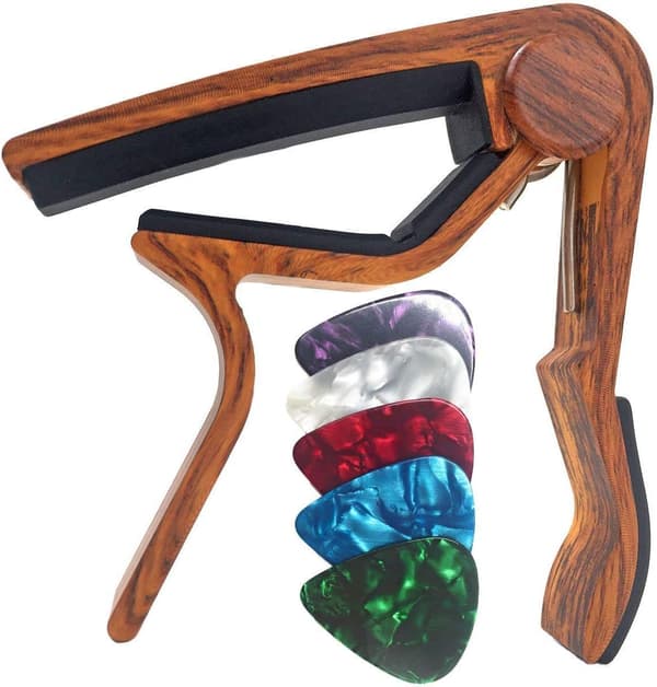 Gitarr-capo, lämplig för akustiska och elektriska gitarrer - rosenträfärg, inkluderar 5 plektrum.
