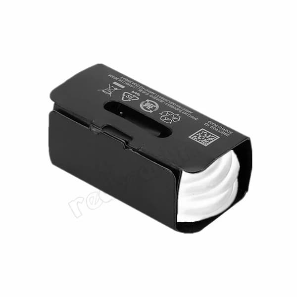 Universal opladningskabel med USB-C og USB-A 3A, sort og hvid.