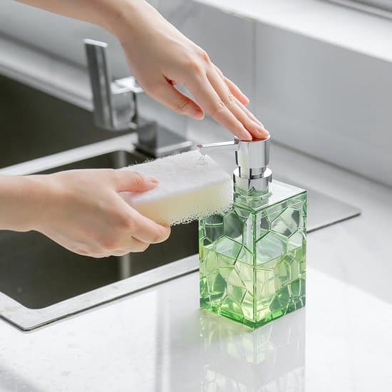 2 delar - Tvålpumpar - Påfyllningsbara flaskor - Flaskor - Akryl - Handtvål- och lotiondispenser - Lämplig för badrum och kök - Grön