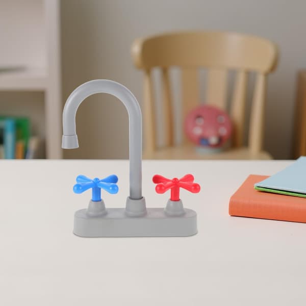 Legetøjsvandhane til børnekøkken, realistisk plastmodel, velegnet til børns rollespil.