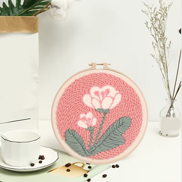 Ett komplett set med stämplade broderimaterial