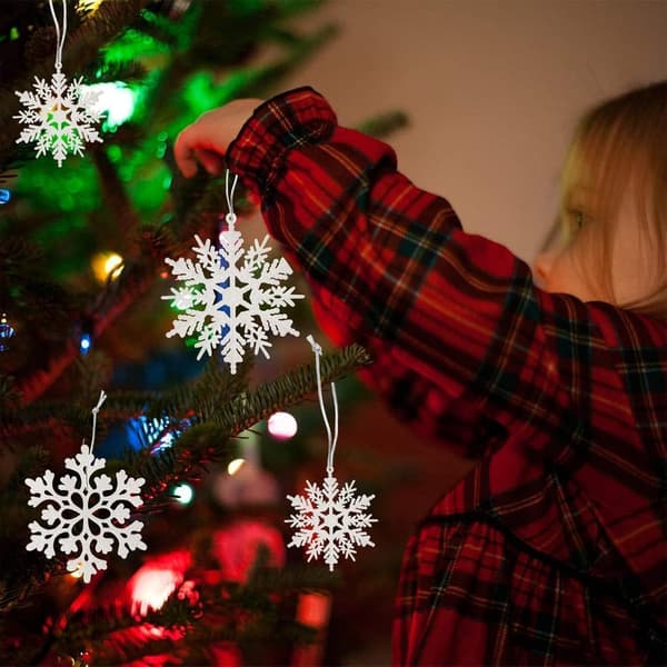 36 plastglittriga vita snöflinge-julgransprydnader för vinterinredning