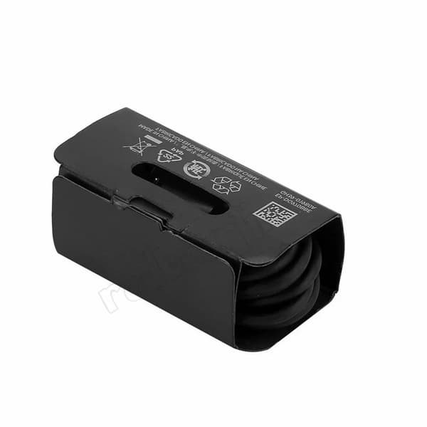 Universal opladningskabel med USB-C og USB-A 3A, sort og hvid.