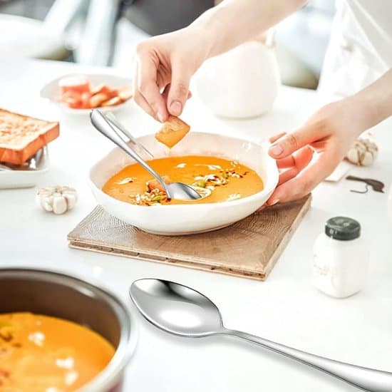 12-dele rustfrit stål spejlpoleret kaffe- og dessertske sæt - 13,5 cm - Bryllupper og caféer
