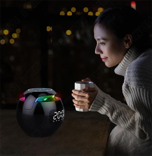 LED Bärbar Trådlös Bluetooth-högtalare Utomhussubwoofer Mini Svart