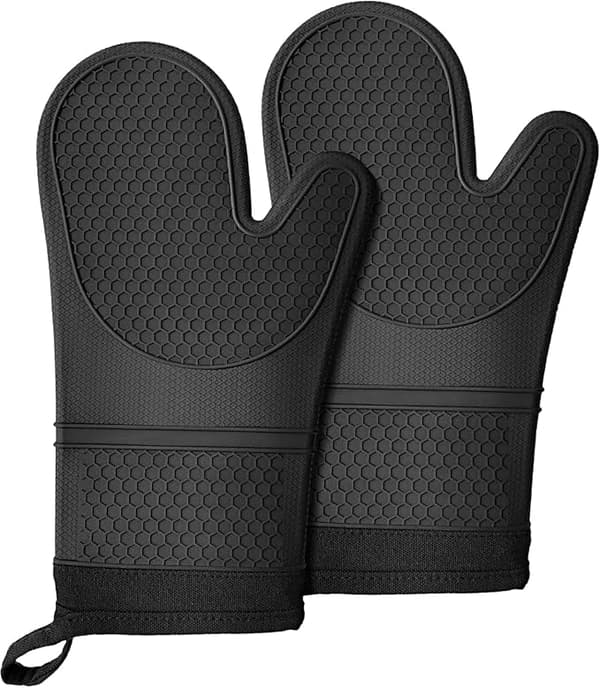 Extra långa ugnsvantar i silikon, värmebeständiga, halkfria, bomullsfoder, 32 cm, svarta.