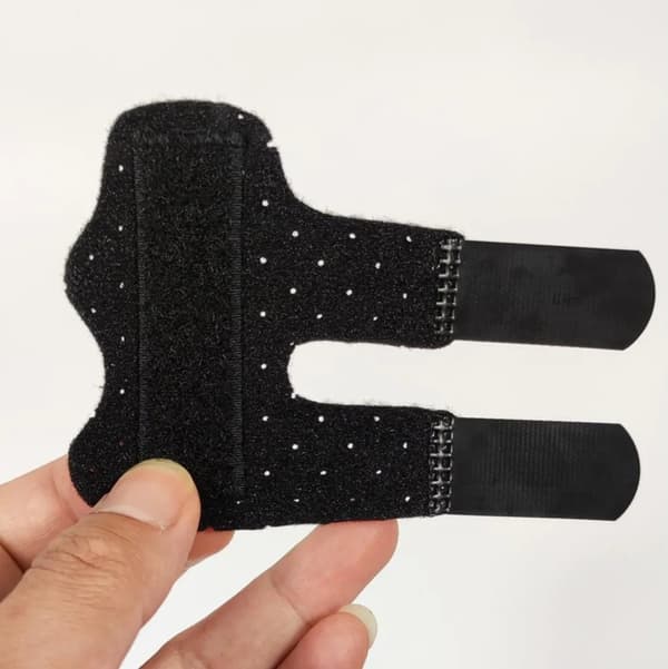 Fingerskinne/Fingerstøtte/Fingerstrækbandage (Sort)