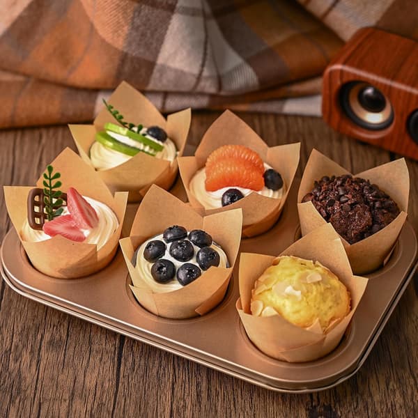 120-pack non-stick tulpanpappersformar för muffins och cupcakes.