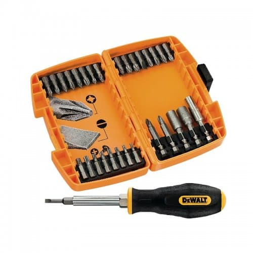 DeWalt 30-delars bitsats med skruvmejsel DT71506