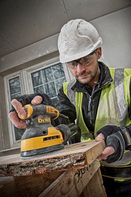 DeWALT epäkeskohiomakone DWE6423