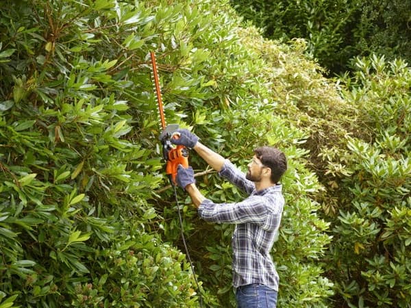 BLACK+DECKER elektrisk häcktrimmer 450 W BEHT251