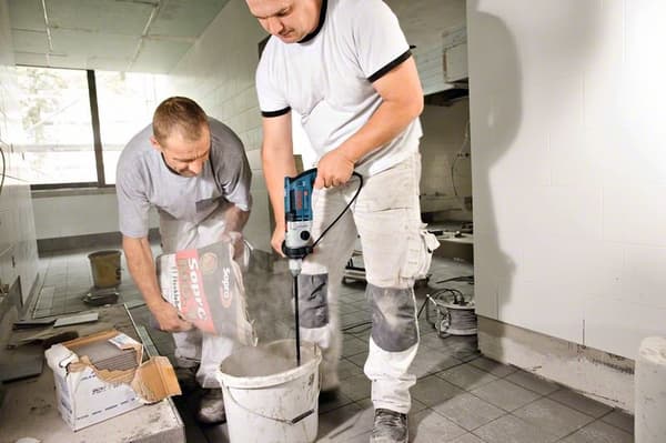 Bosch GSB 24-2 Professional iskuporakone 13 mm, L-Case-salkussa