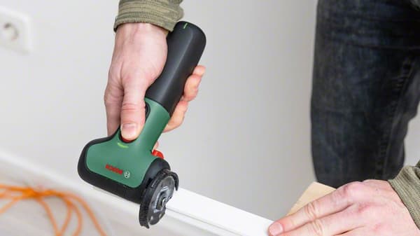 BOSCH EasyCut&Grind för enkel kapning och slipning 06039D2000
