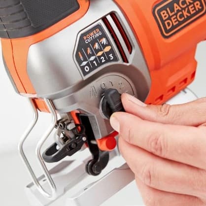 BLACK+DECKER stiksav 650 W BES610