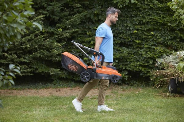BLACK+DECKER sladdlös gräsklippare 33 cm, 2x18V/2,5 Ah BCMW3318L2