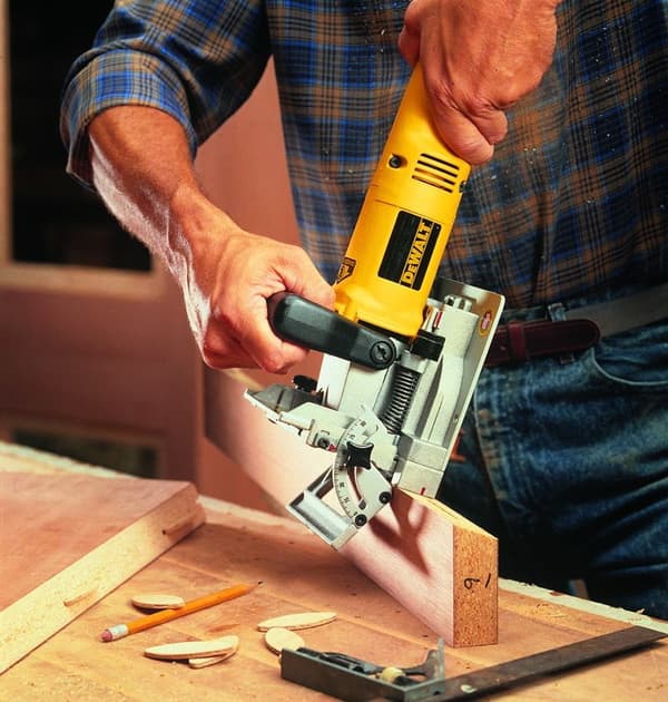 DeWALT lamelfræser DW682K med kuffert