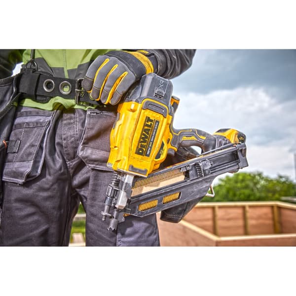 DEWALT 18V XR akku tømrerhammere til søm, 33° DCN930N