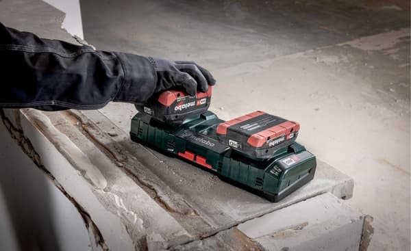 METABO hurtiglader ASC 145 DUO, 12-36 V, 627495000