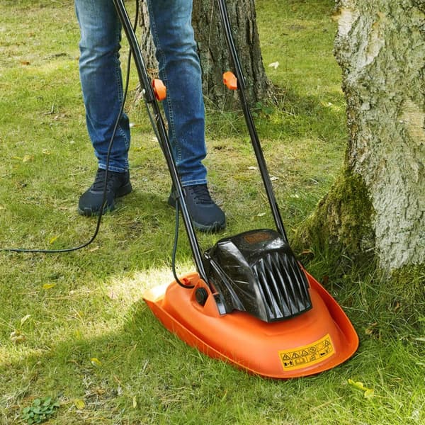 BLACK+DECKER svævende plæneklipper 1200 W 30 cm BEMWH551