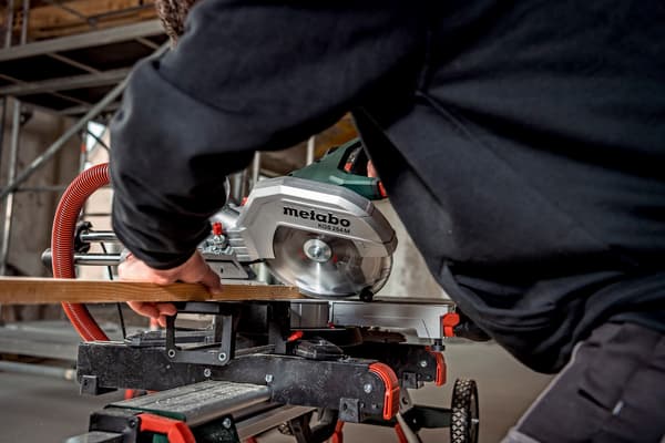Metabo kap-/geringssav KGS 254 M SET 613254900