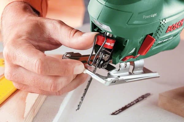 Bosch PST 900 PEL Compact sticksåg 06033A0220