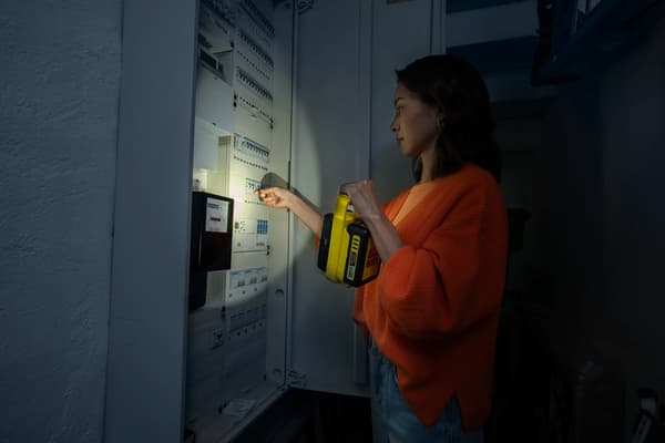 Kärcher batteridrevet multifunktionslampe MFL 2-18 14453600