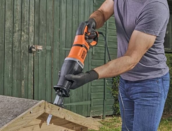 BLACK+DECKER bajonetsav med grenholder BES301