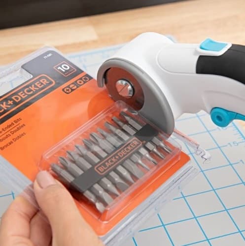 BLACK+DECKER Sladdlös roterande sax 3,6 V BCRC115