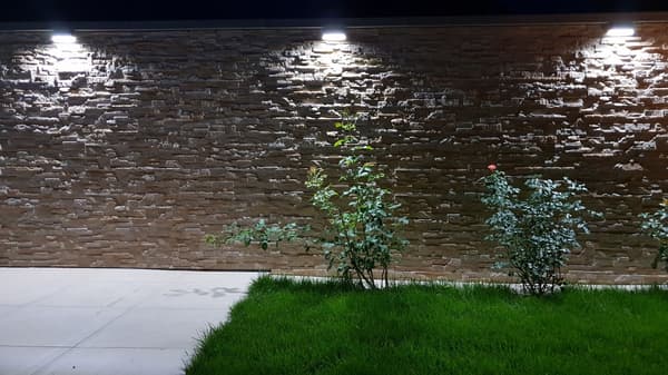 Udendørs væglampe, moderne, mørkegrå, diskret LED 3W MUR SU-MA