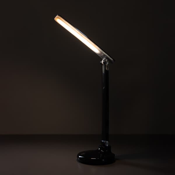 Moderne sort justerbar LED skrivebordslampe 6W Zuma Line