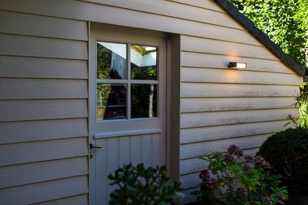 Moderne mørkegrå solcellevæglampe med PIR-bevægelsessensor LED 11W TELIS Lutec